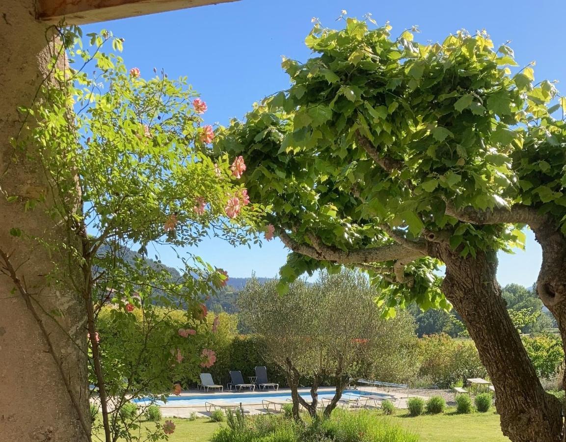 Mas Lou Parpaioun Bed and Breakfast Crestet Exteriör bild
