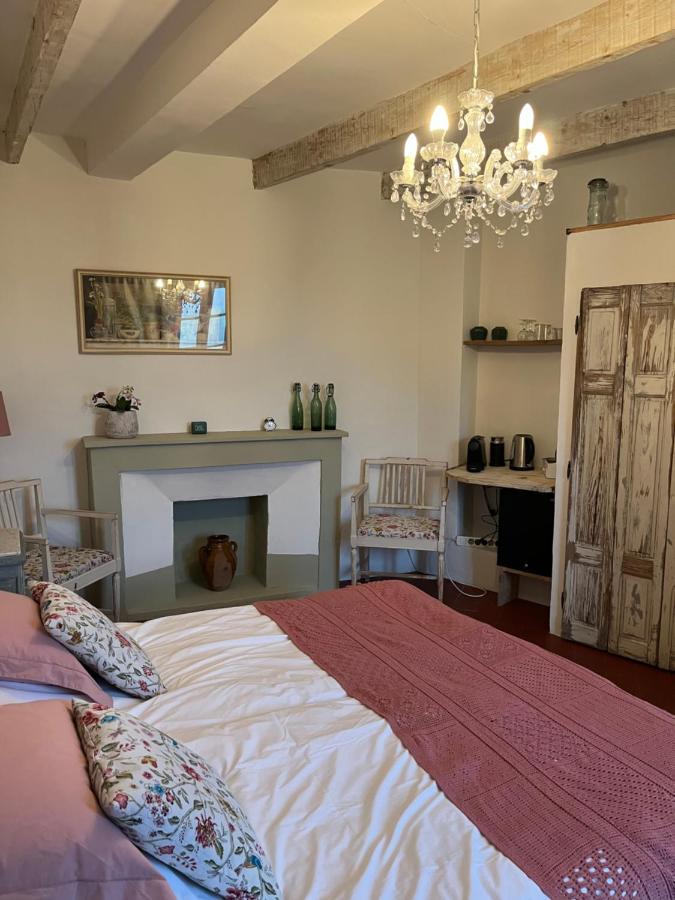 Mas Lou Parpaioun Bed and Breakfast Crestet Exteriör bild