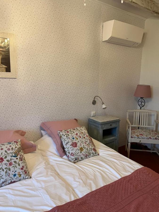 Mas Lou Parpaioun Bed and Breakfast Crestet Exteriör bild