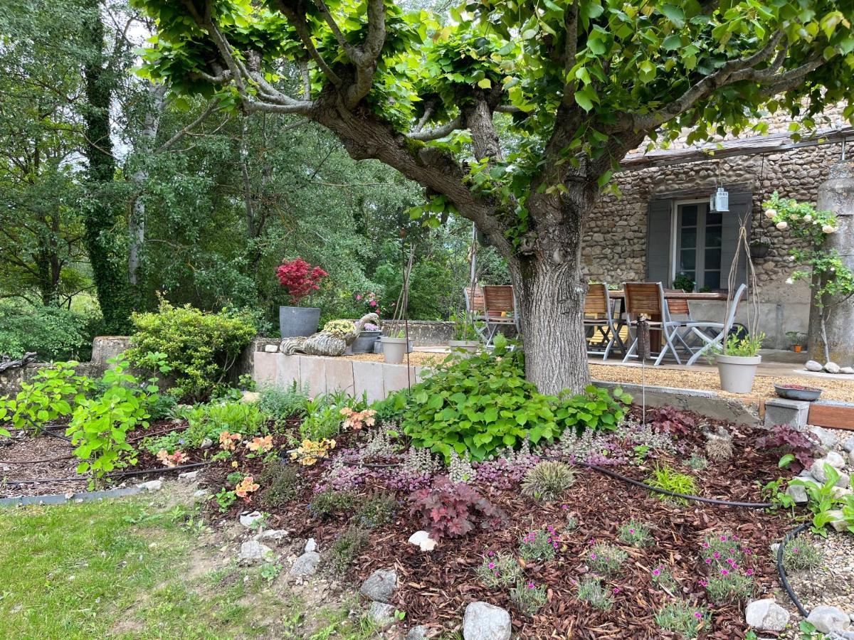 Mas Lou Parpaioun Bed and Breakfast Crestet Exteriör bild