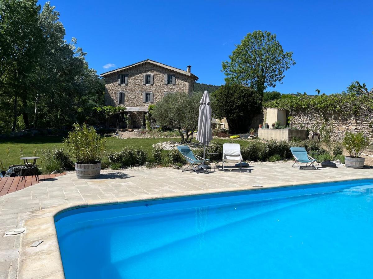 Mas Lou Parpaioun Bed and Breakfast Crestet Exteriör bild